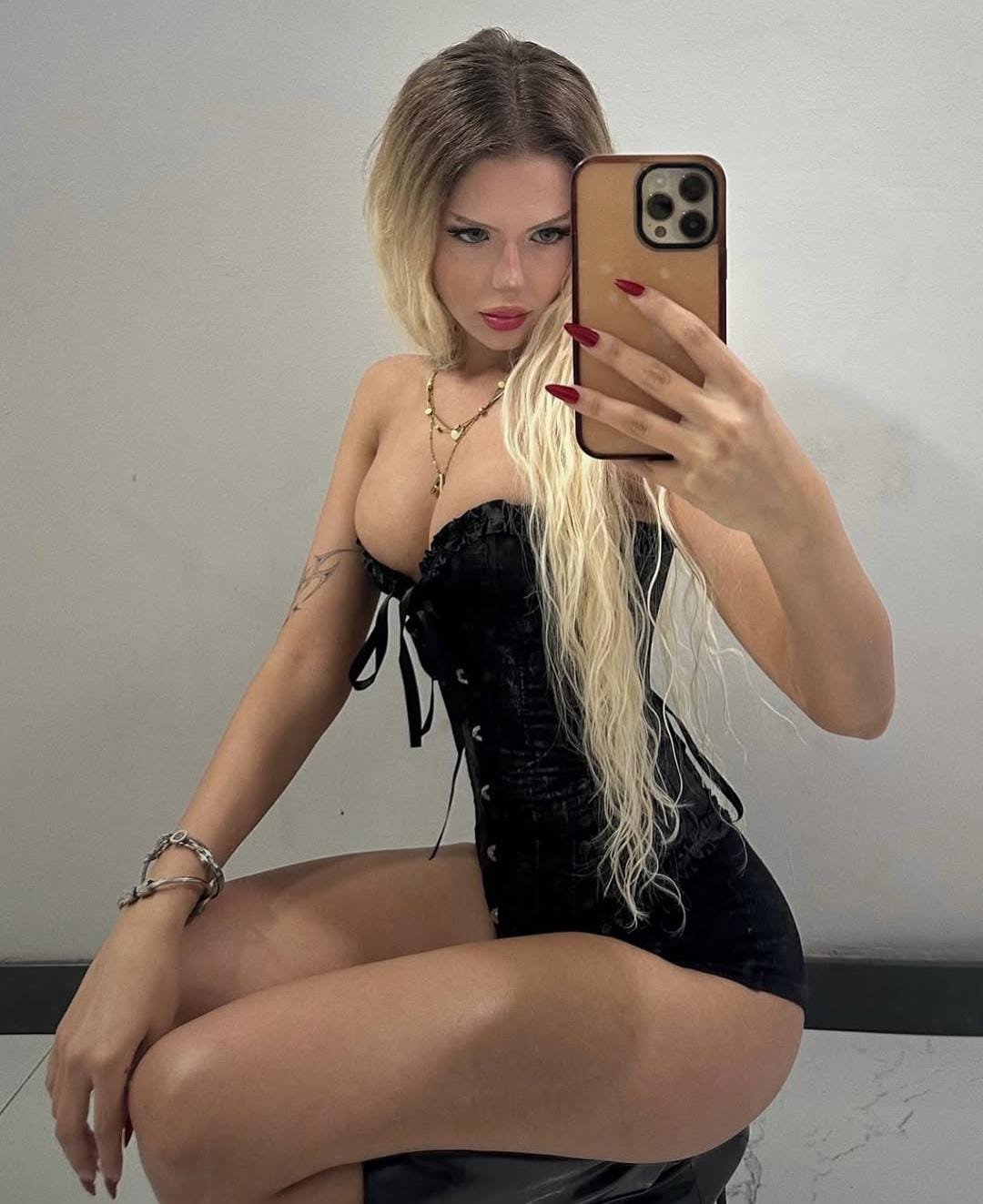 Buse Ve Aleyna - Profil